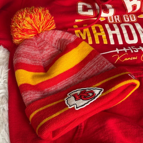 Gildan Red Heavy Blend Hoodie Kansas City Chiefs - Picture 7 of 8